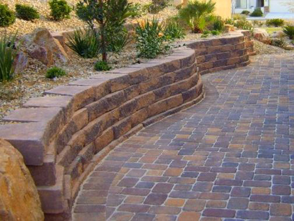 Retaining wall